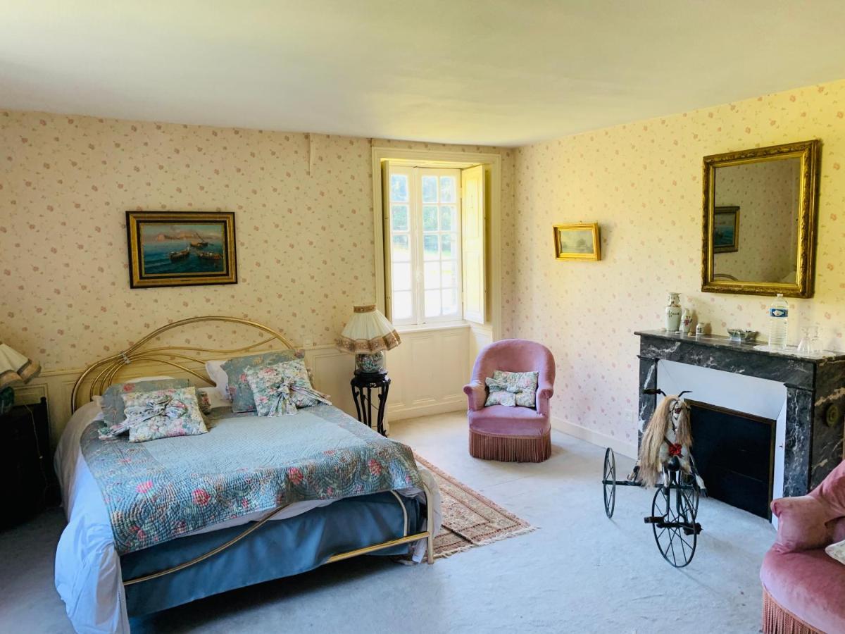 Manoir De Tregaray Hotell Sixt-sur-Aff Exteriör bild