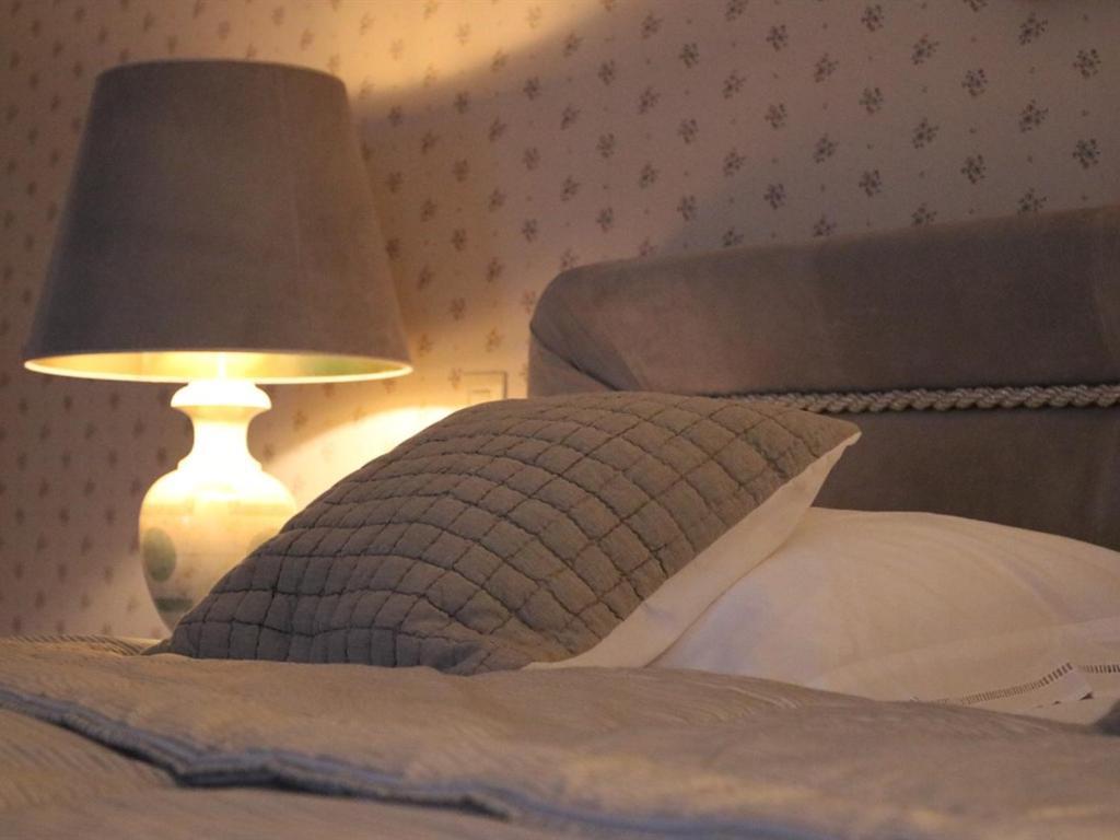 Manoir De Tregaray Hotell Sixt-sur-Aff Rum bild